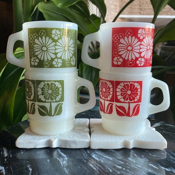 Vintage Set of 4 Fire King Daisy + Sunflower Anchor Hocking Milk Glass Mugs - Picture 11 of 11